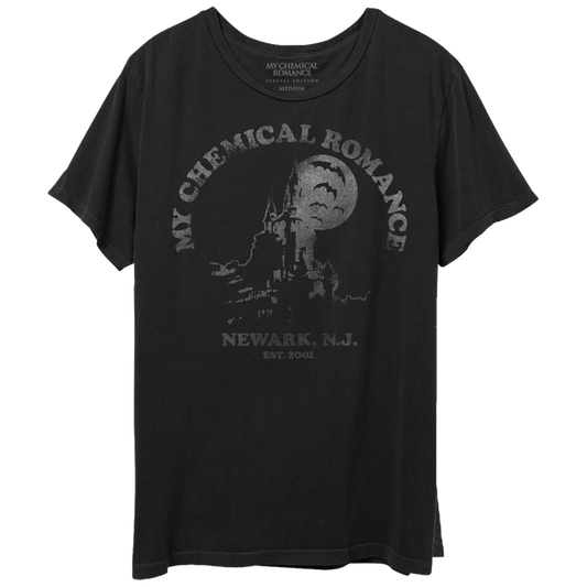 HAUNTED CASTLE DISTRESSED T-SHIRT